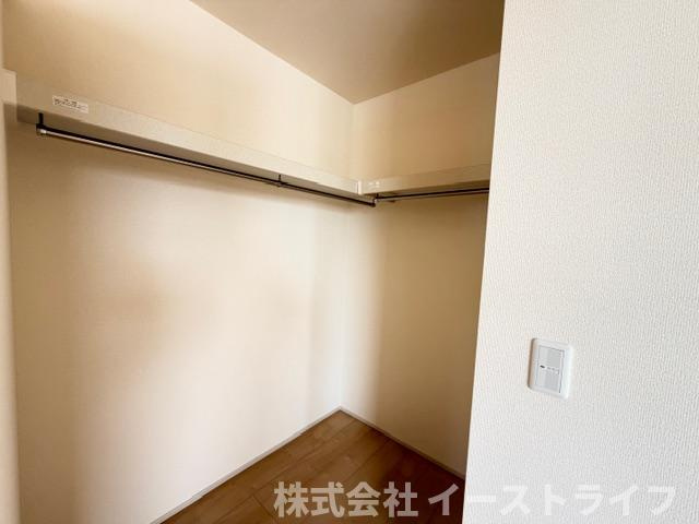 【新築戸建】　いわき市泉町滝尻第2　全8棟の収納|同社施工写真　ウォークインクローゼットが完備されています。洋服だけでなく、小物類も収納できるので大変便利です！