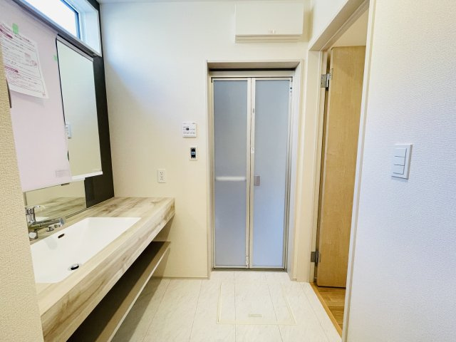 【脱衣所】 | 熊谷市赤城町1丁目　ブルーミングガーデン　新築戸建　全2棟　2号棟