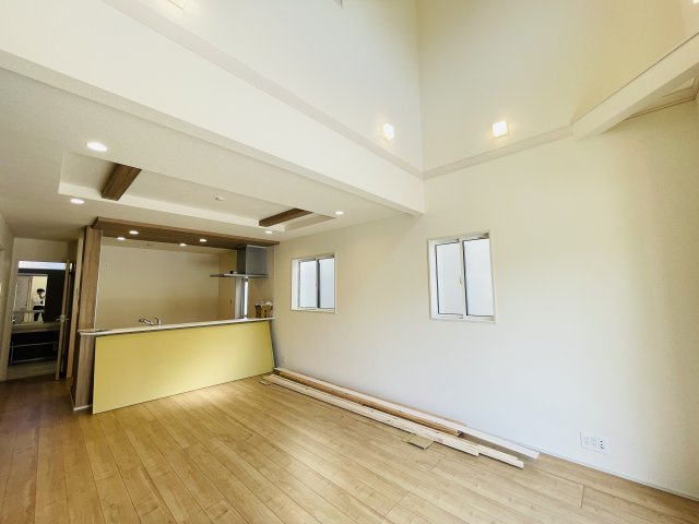 【居間・リビング】 | 熊谷市赤城町1丁目　ブルーミングガーデン　新築戸建　全2棟　2号棟