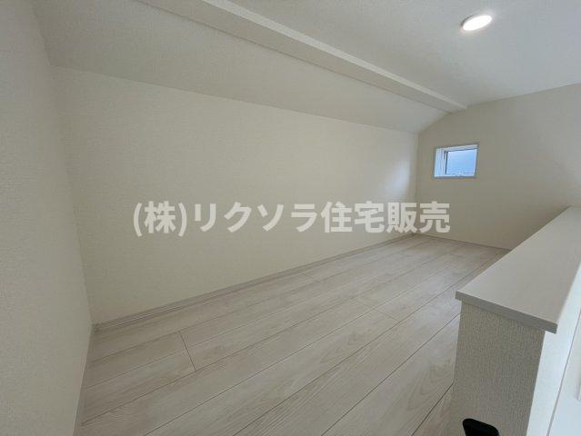 長尾東町3丁目　新築一戸建ての内装|ロフト　4.34㎡
■物件内覧・資金計画相談・住宅ローン相談、リフォーム相談、お問合せ受付中■
※当日・翌日のご内覧、ご相談はお電話でのお問合せがスムーズです！