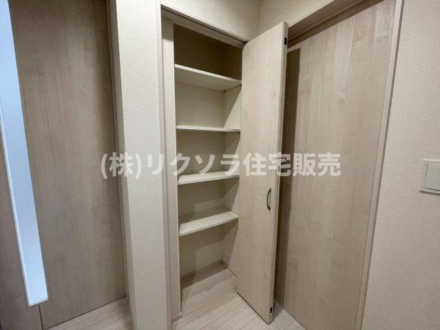 長尾東町3丁目　新築一戸建ての収納|廊下収納
■物件内覧・資金計画相談・住宅ローン相談、リフォーム相談、お問合せ受付中■
※当日・翌日のご内覧、ご相談はお電話でのお問合せがスムーズです！