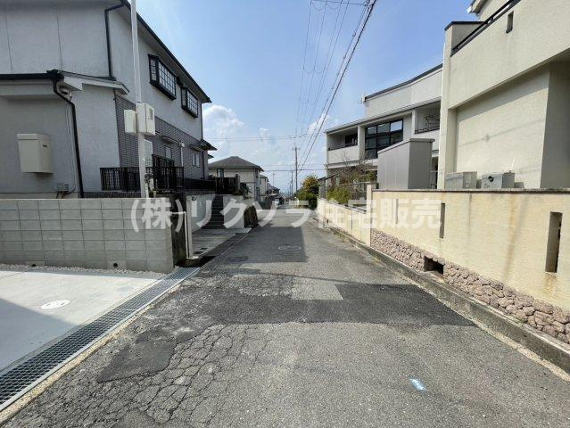 長尾東町3丁目　新築一戸建ての前面道路含む現地写真|■物件内覧・資金計画相談・住宅ローン相談、リフォーム相談、お問合せ受付中■
※当日・翌日のご内覧、ご相談はお電話でのお問合せがスムーズです！