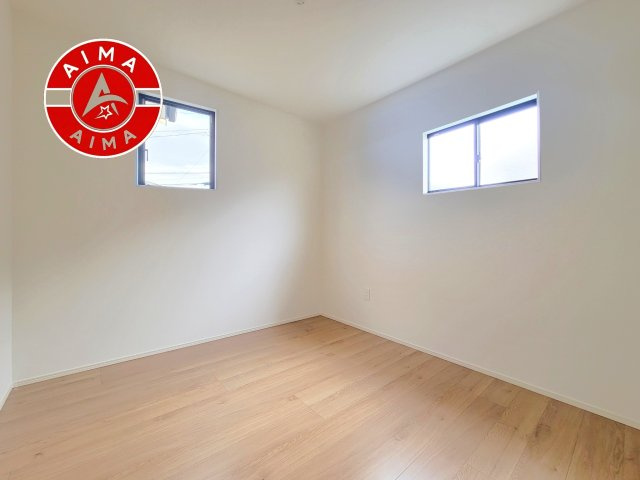 福岡市南区和田4丁目第1-3棟（1号棟）の内観：施工例|柔らかい陽光が差し込む明るいお部屋を演出する設計。彩光の取れる窓が気持ちの良いお部屋を創り上げます。