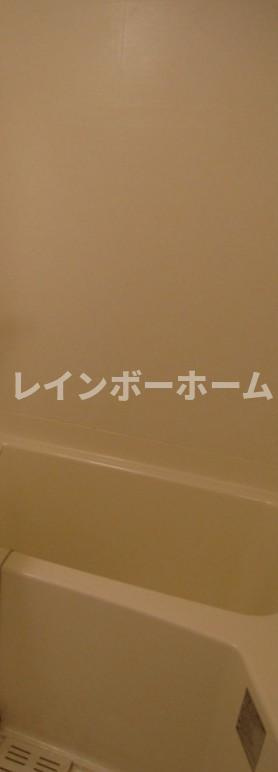 NICOLE GARDENの浴室