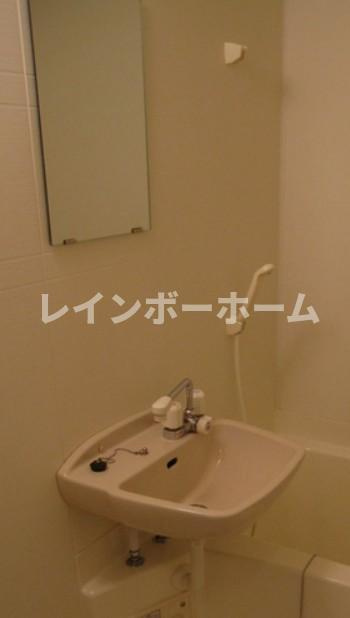 NICOLE GARDENの洗面所