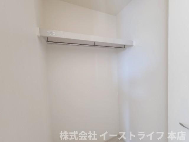 【新築戸建】　いわき市仁井田寺前1期　全2棟の収納|同社施工写真　収納スペースが豊富です。全居室に収納が付いており、すっきり片づけることができ部屋を広く使うことができます。
