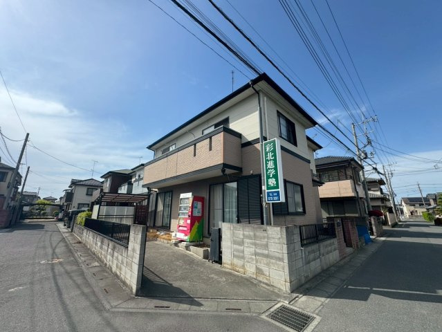 -三丁目不動産-　深谷市栄町　東南角地の前面道路含む現地写真