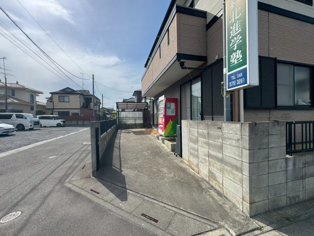 -三丁目不動産-　深谷市栄町　東南角地の駐車場