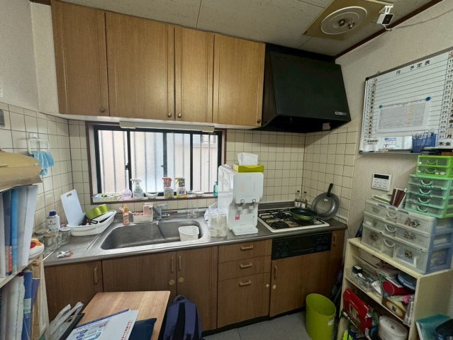 -三丁目不動産-　深谷市栄町　東南角地のキッチン
