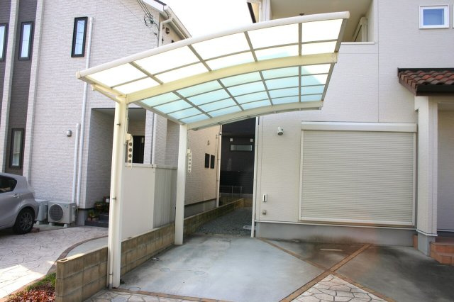 揖保郡太子町東保　中古戸建の駐車場
