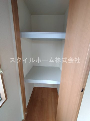 シティハイツWAKAGOⅡの収納