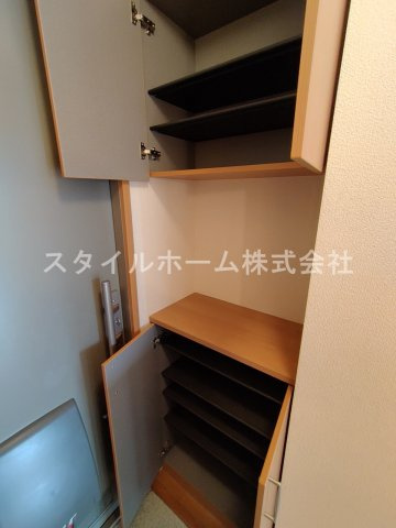 シティハイツWAKAGOⅡの収納