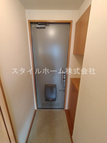 シティハイツWAKAGOⅡの玄関