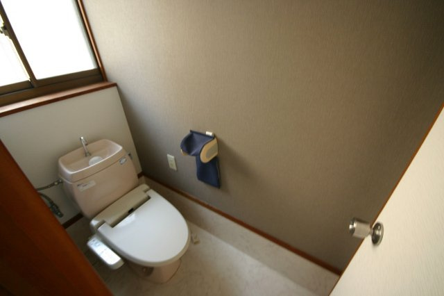 太子町佐用岡　中古戸建のトイレ