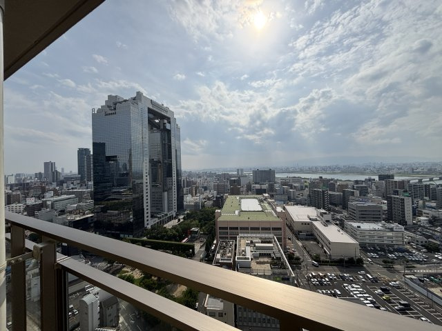 グラングリーン大阪 THE NORTH RESIDENCEの展望|バルコニーからの屋外風景です。