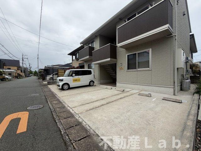 リヴィエールの駐車場