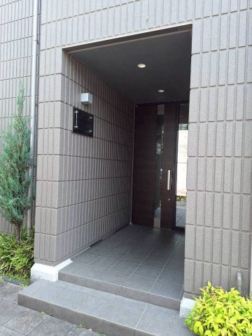 GPハウス東中野のエントランス