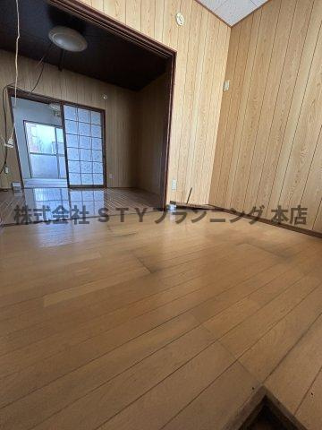 仲介手数料0円！稲生町1丁目借家の居間・リビング