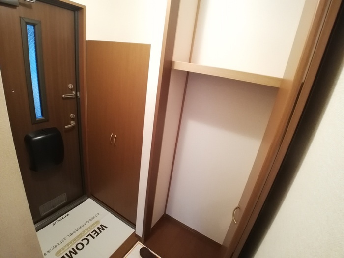 オーチャードテラスの玄関