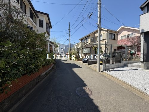 【仲介手数料０円】藤沢市片瀬8期　新築一戸建ての前面道路含む現地写真|藤沢市片瀬8期　新築一戸建て