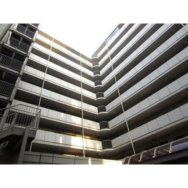 本郷壱岐坂ハイツの外観