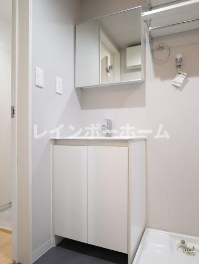 LEGRANDの独立洗面台|※別部屋参照写真となります。