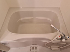 コンパクトで使いやすいお風呂です