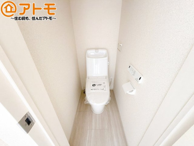 【トイレ】 | 清水区横砂中町4期　新築戸建　2号棟 | 毎日使うトイレだからこそ機能性を重視したいですよね！温水洗浄便座で快適な時間をお過ごしください♪