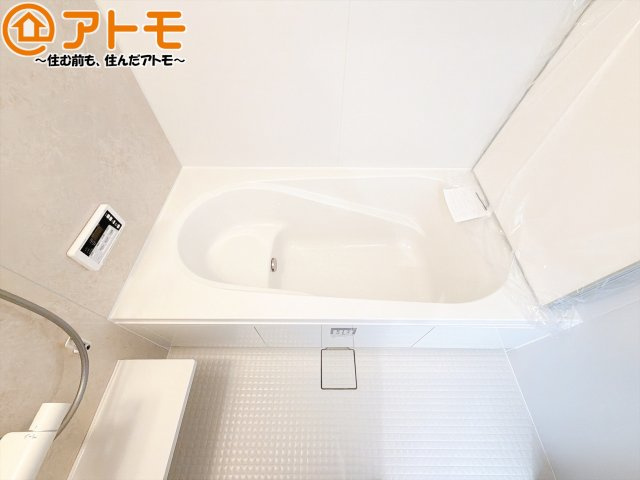 【浴室】 | 清水区横砂中町4期　新築戸建　1号棟 | ボタンひとつで湯張りのできるオートバスは、追い炊きも給湯温度の変更も楽々♪