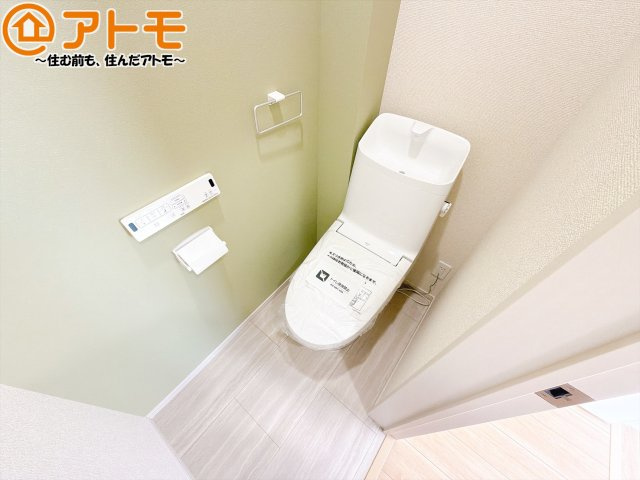 【トイレ】 | 清水区横砂中町4期　新築戸建　1号棟 | 年代を問わず使いやすい洗浄機能付きのトイレ♪肌への負担をも減らせるのでお子様の敏感なお肌も安心！