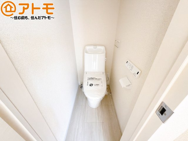 【トイレ】 | 清水区横砂中町4期　新築戸建　1号棟 | 毎日使うトイレだからこそ機能性を重視したいですよね！温水洗浄便座で快適な時間をお過ごしください♪