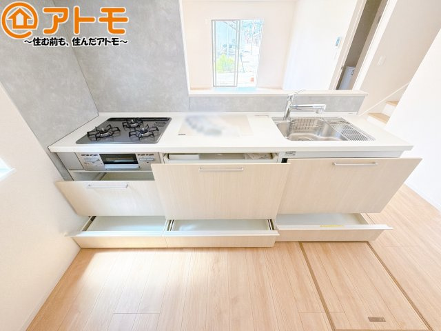 【キッチン】 | 清水区横砂中町4期　新築戸建　1号棟 | 大容量システムキッチン♪お料理スペースやシンク広々！毎日の家事をしっかりサポート♪