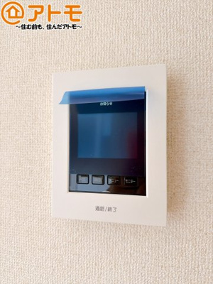 【防犯設備】 | 藤枝市藤岡二丁目5期　新築戸建　1号棟 | TVモニター付きインターホンは訪問者を確認することができて、防犯性に優れています♪