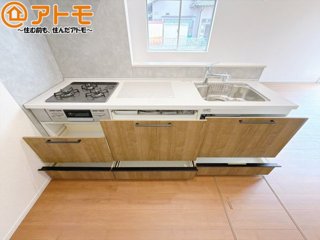 【キッチン】 | 藤枝市藤岡二丁目5期　新築戸建　1号棟 | 大容量システムキッチン♪お料理スペースやシンク広々！毎日の家事をしっかりサポート♪