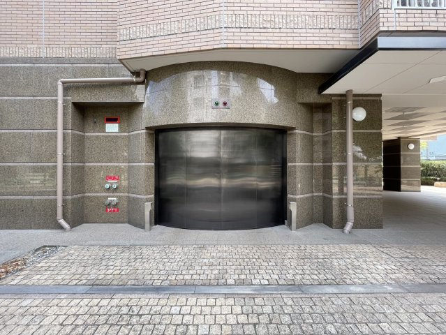 ローレルコート三番町の駐輪場