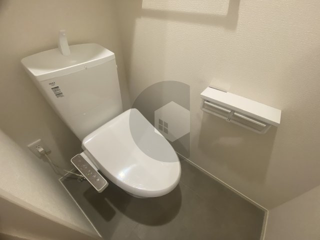 ファミールD希Ⅲ　仲介手数料無料のトイレ