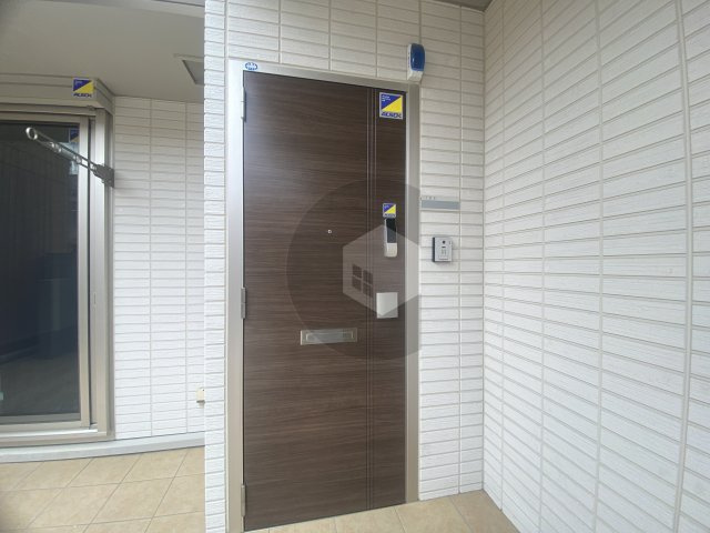ファミールD希Ⅲ　仲介手数料無料のエントランス