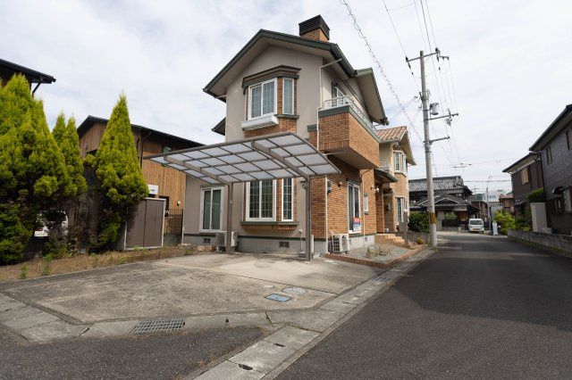 中古戸建　太子町太田の前面道路含む現地写真