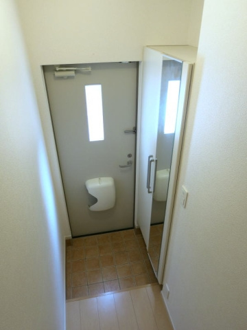 クリーンハイツあおいの玄関