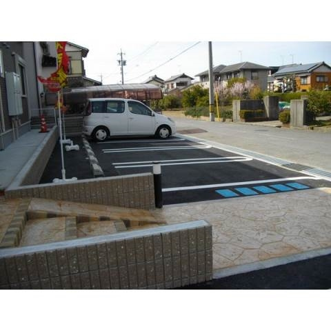 クリーンハイツあおいの駐車場