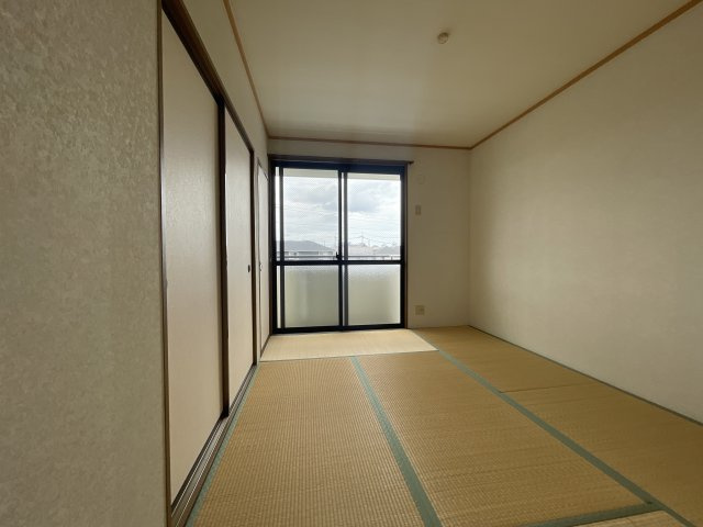 ベガ堀町C棟の寝室