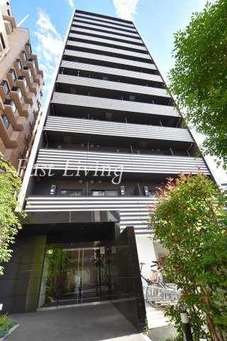 ステージファースト飯田橋アジールコートのエントランス
