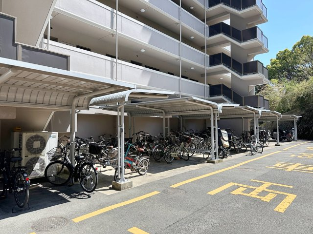 コスモ三滝本町 203の駐輪場|駐輪場、バイク置き場☆
