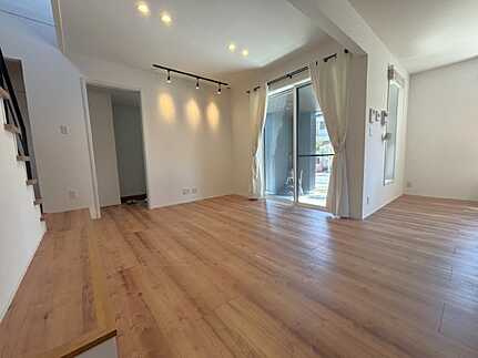 安佐南区山本新町3丁目中古戸建の居間・リビング