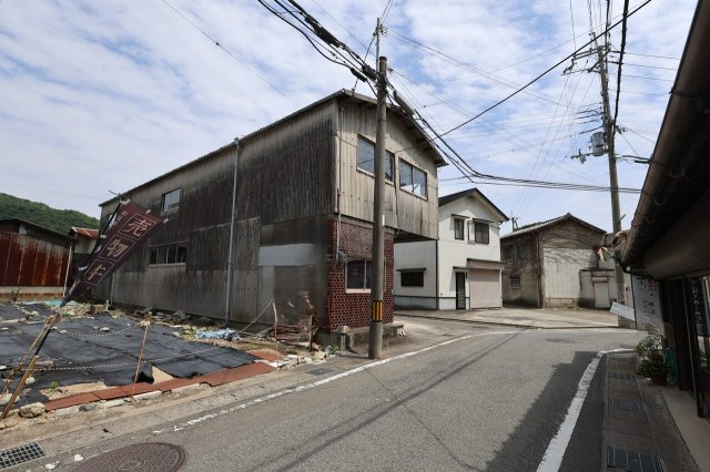 事業用　龍野町北龍野　倉庫の外観