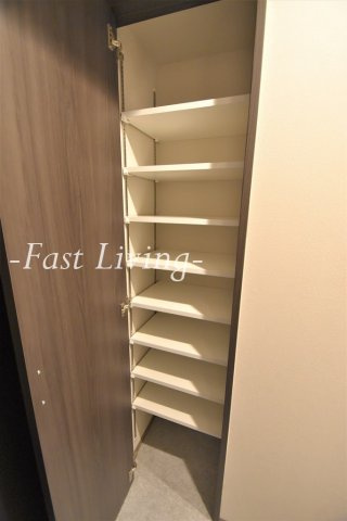 グランジット大手町の玄関
