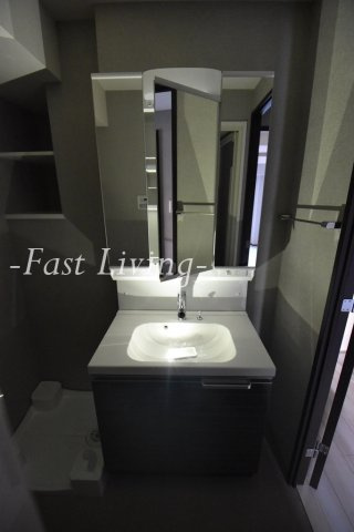 PEAKS神田の洗面所