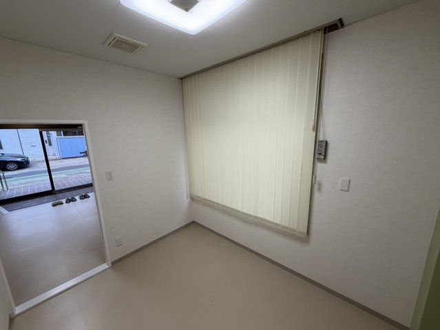 伊勢原三丁目店舗の内装