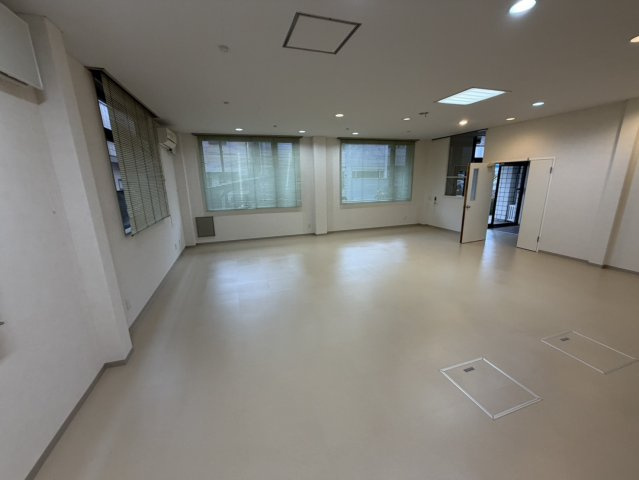 伊勢原三丁目店舗の内装