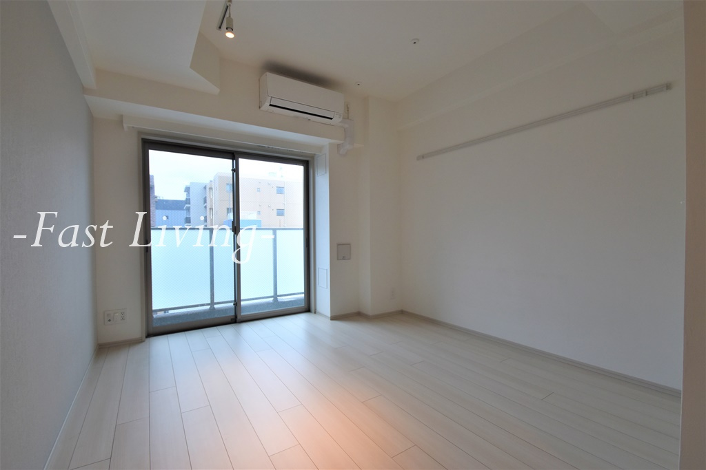 クレイシア秋葉原ラグゼスウィートの居間・リビング